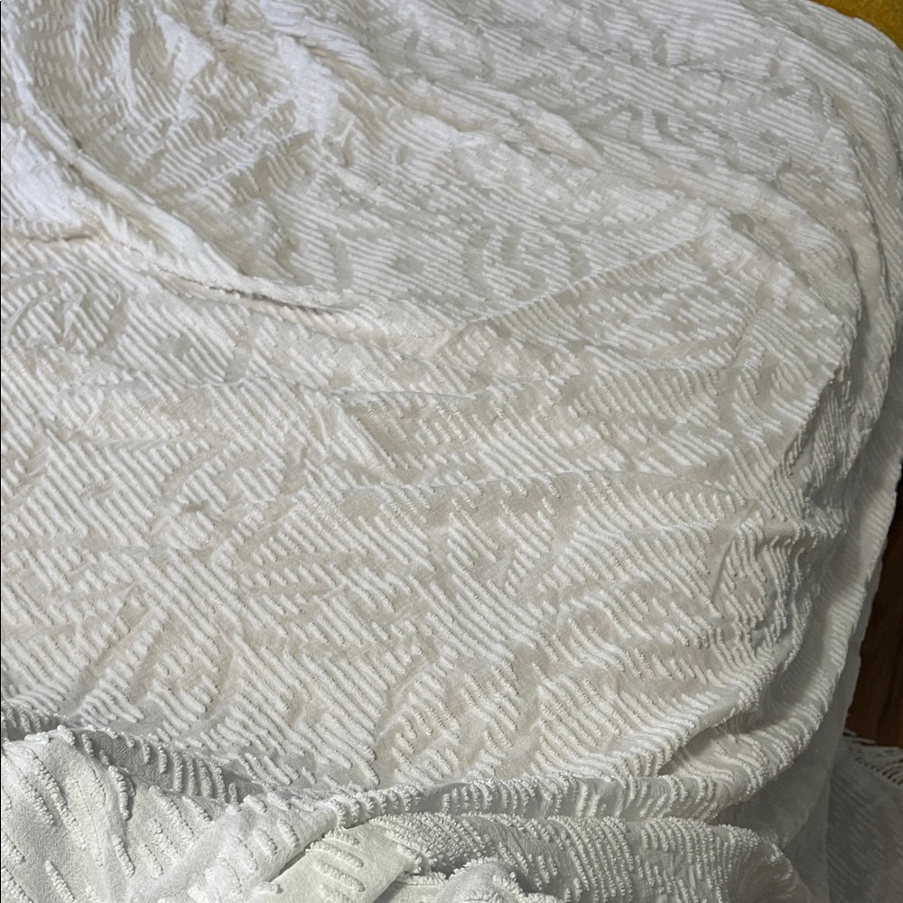 Elegant White Textured Bedspread